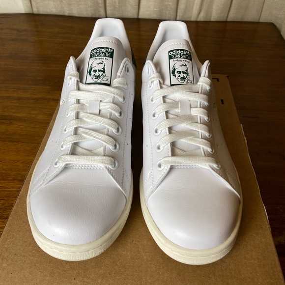Adidas Stan Smith Shoes - Picture 2 of 10